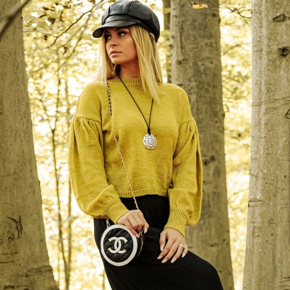 🆕✨ Hannah Sweater ✨ - Picture 2 of 3